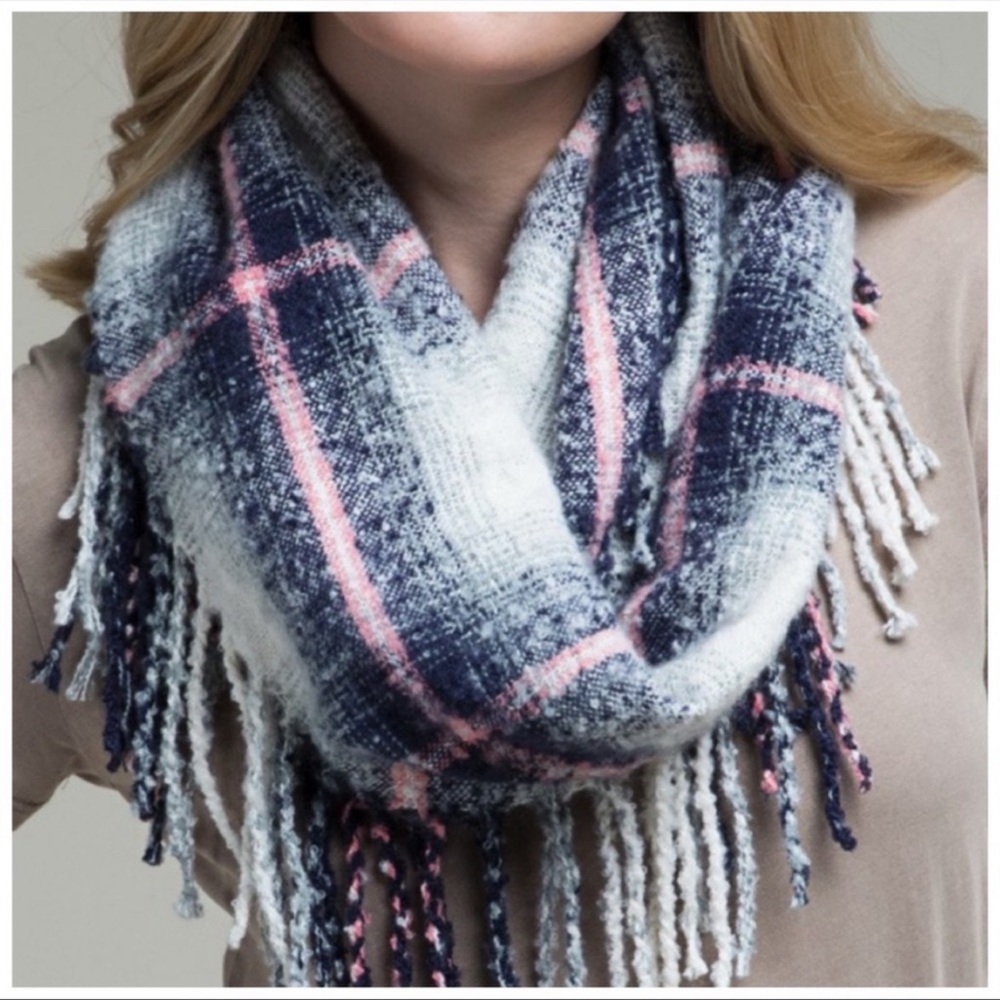 Fringe infinity scarf